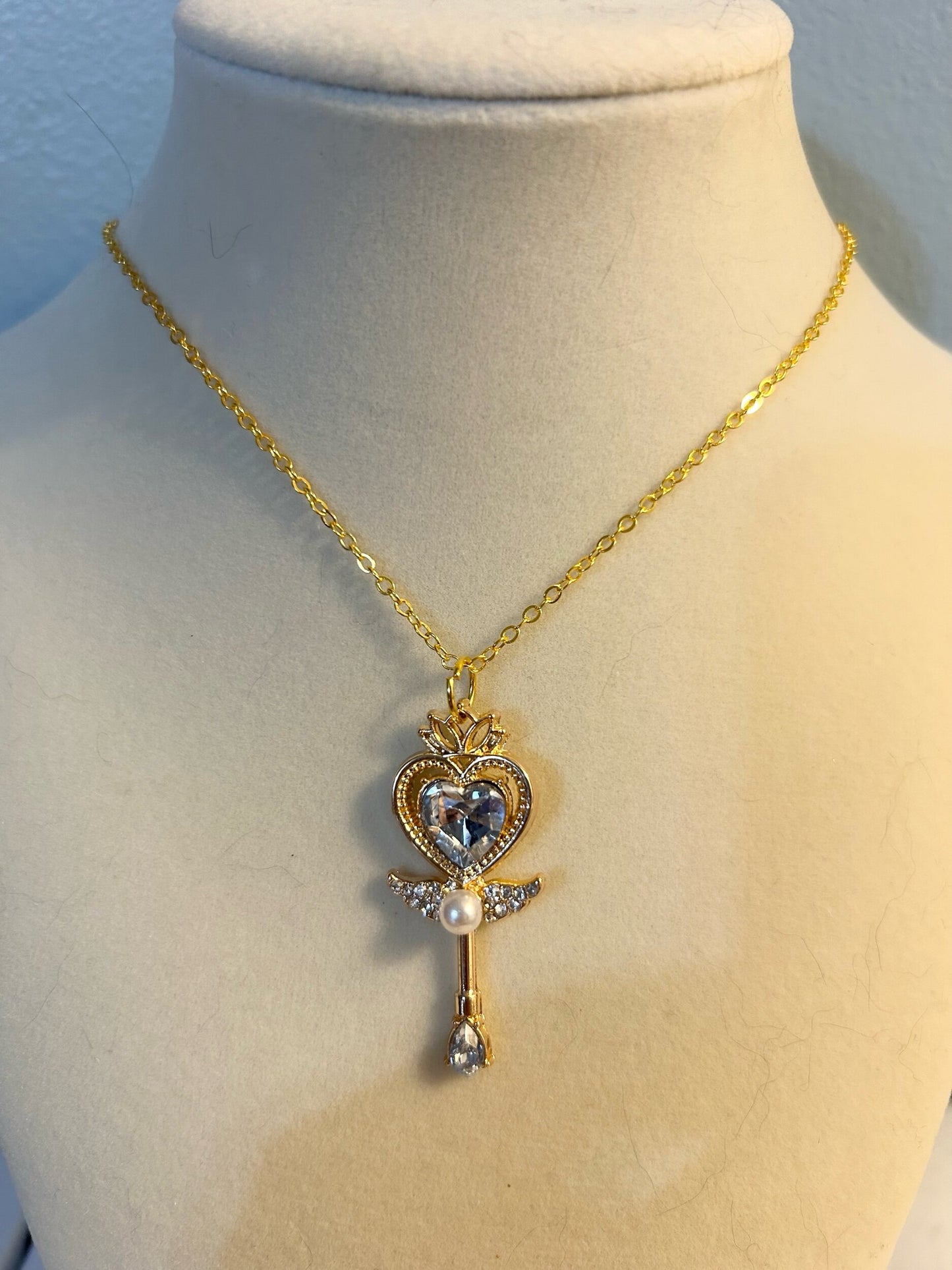 Sailor moon inspired necklace - white